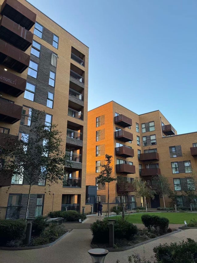 1b1b Short Let for Christmas W3 Main Photo