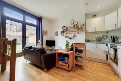 Double room | Streatham Hill | 6 months left Main Photo