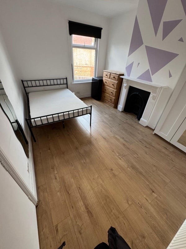🛏️ Double Room to Let in - Lewisham  Main Photo