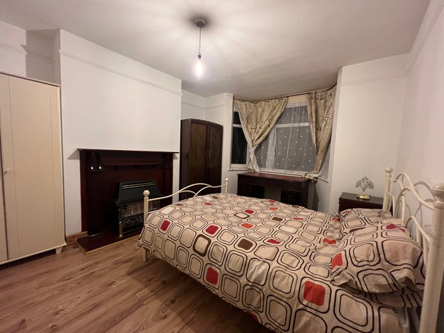 Room to rent Main Photo