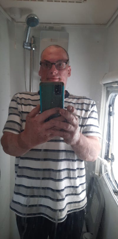 Lorry driver and own gardening business and m... Main Photo