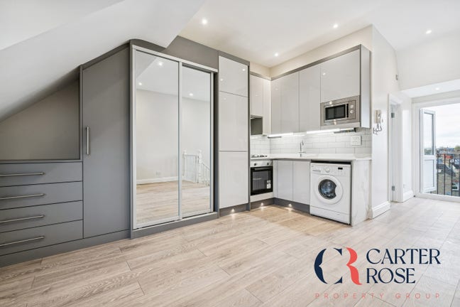 Brand new studio flat on Balham High Road Main Photo