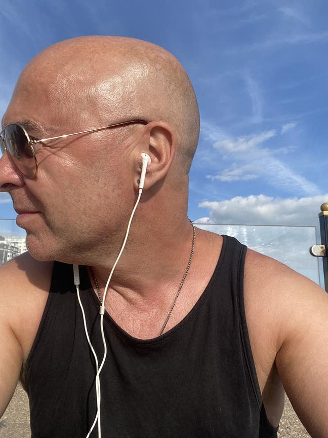 Hi. Looking for nice double with en-suite or Studi Main Photo