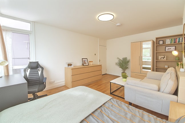 2 Large Doubles in great location in Whitechapel Main Photo