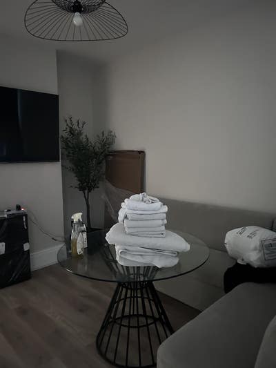 A Place to Call Home (Just off the A2 to Ldn) Main Photo