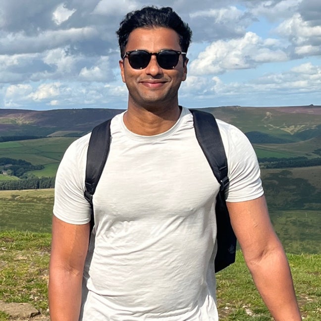 I am a professional male aged 30. I am lookin... Main Photo