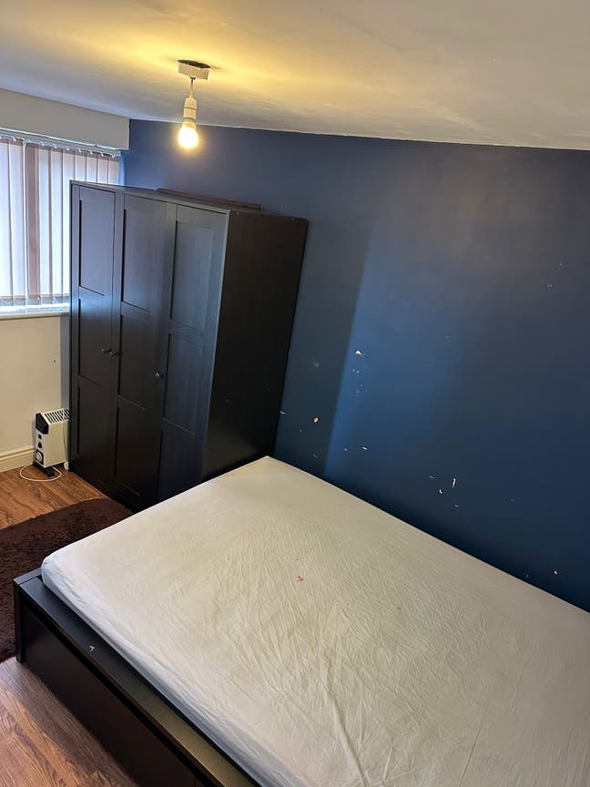 Large Double Bedroom( Fully Furnished) Main Photo