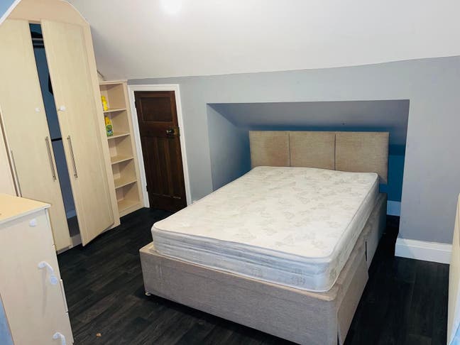 🏡 Modern double Room in Furnished House-B42 Main Photo