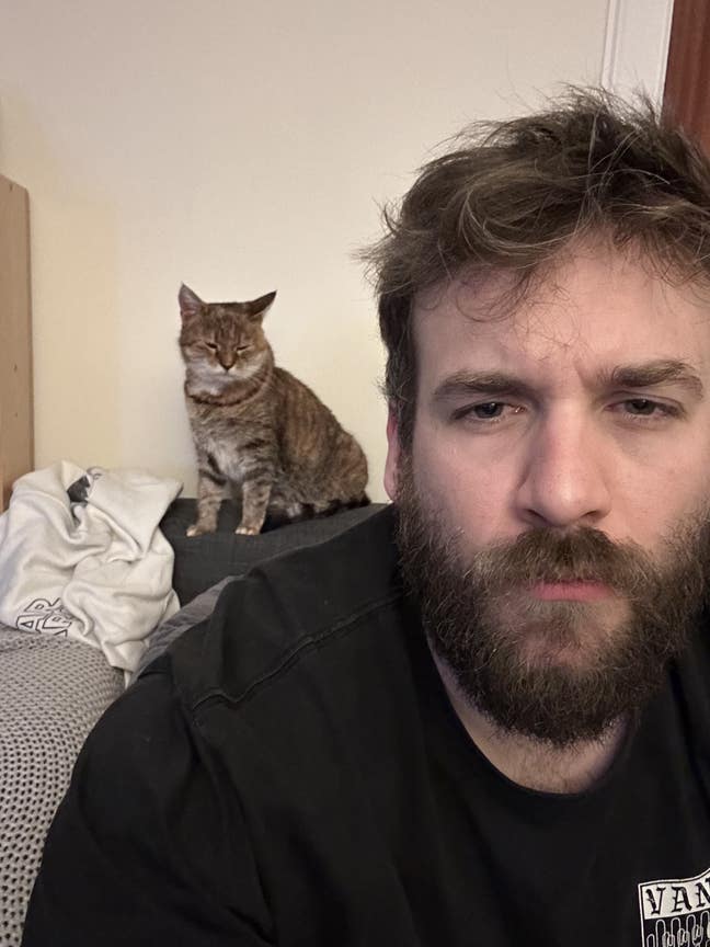 Looking for reasonable room long term Main Photo