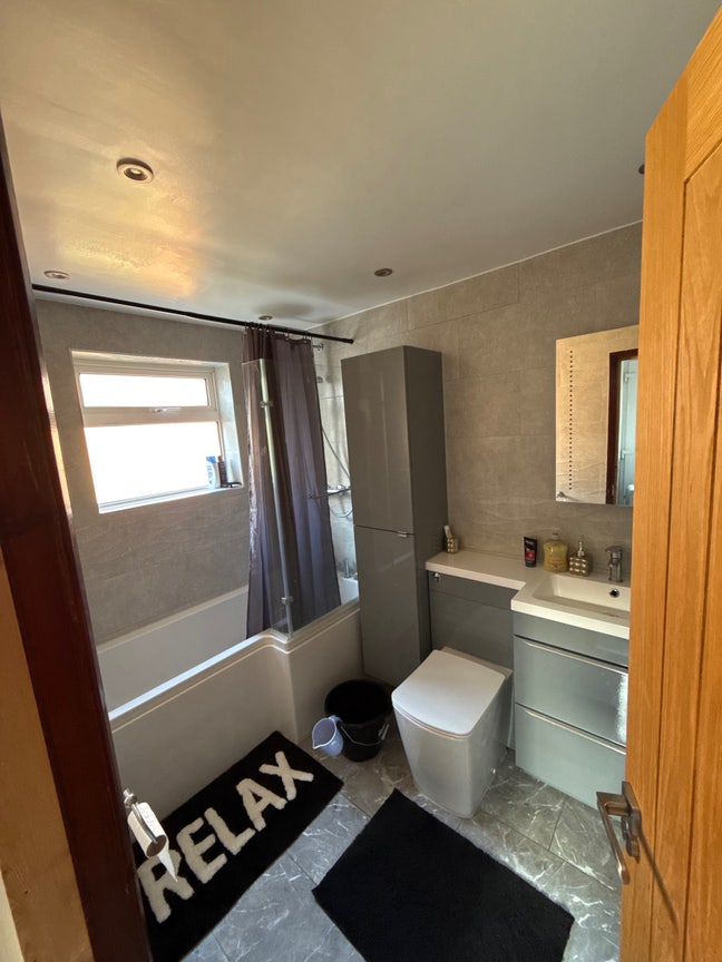 Double room to rent  Main Photo