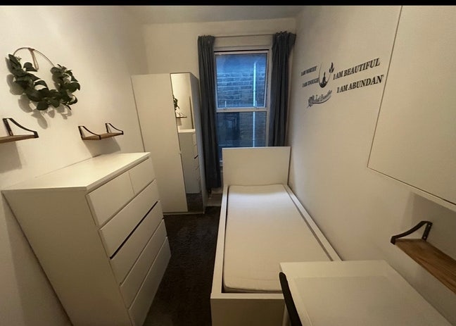 Beautiful  Single Room | Available Immediately Main Photo