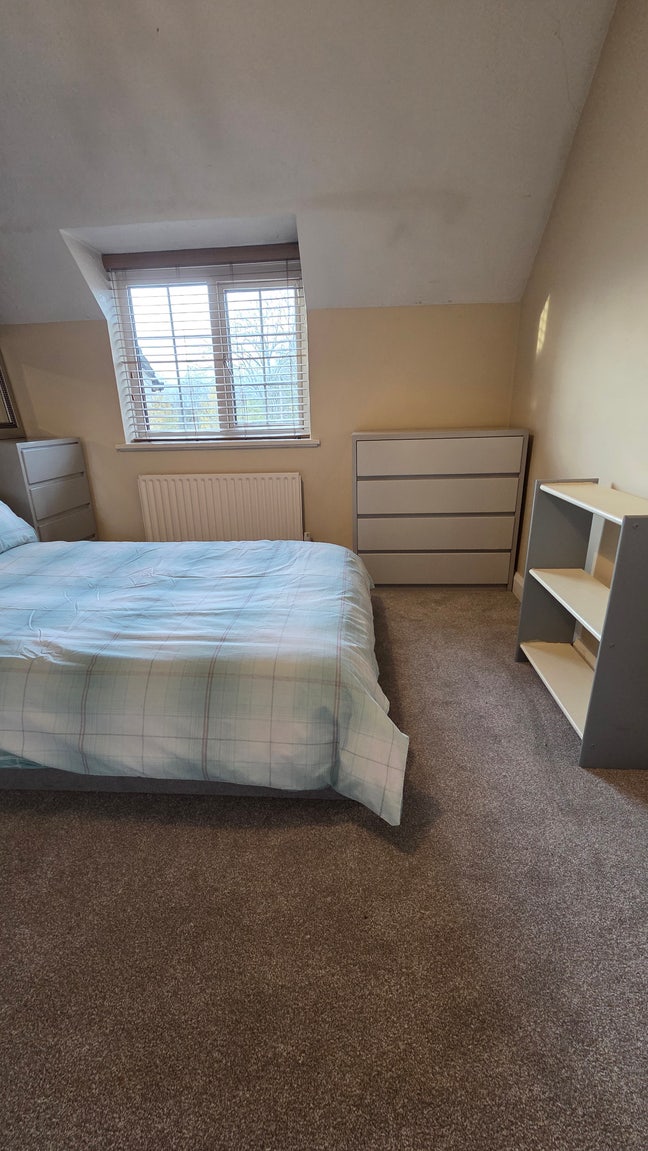Double room,  strong WiFi, parking available near. Main Photo