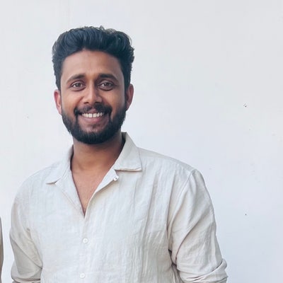 Calm & Professional Tenant Looking for clean room Main Photo