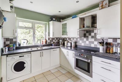 Caterham Valley Rooms Main Photo