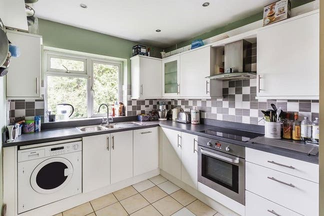 Caterham Valley Rooms Main Photo