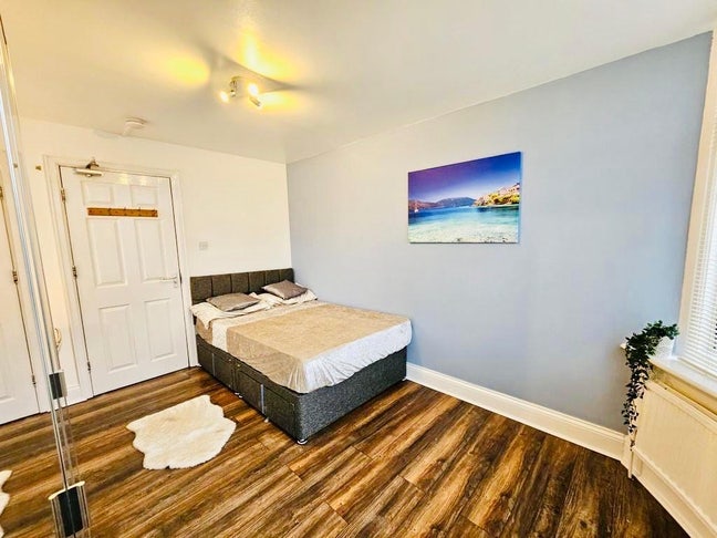 8 Bed Withington House Main Photo