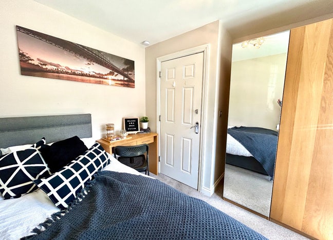 💚 Rhouse Is Waiting for Someone Like You 💚
 Main Photo