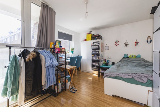 Large and Bright Terraced Double Bedrrom Main Photo