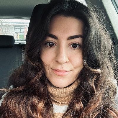 Female looking for room to rent  Main Photo