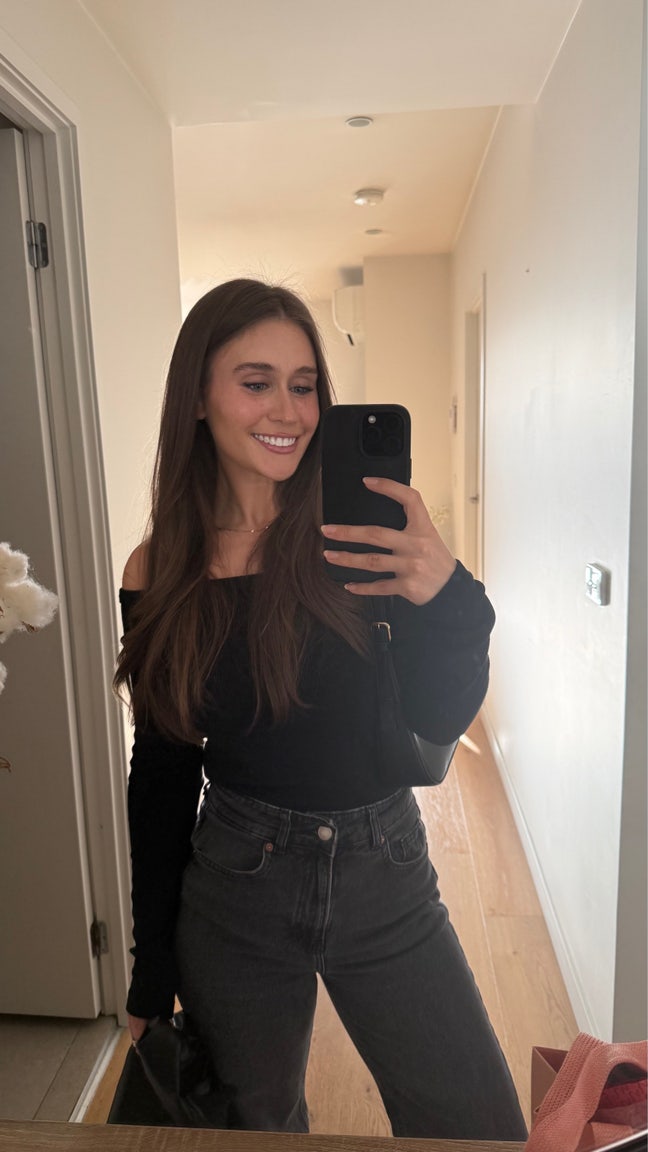 Looking for a home, not just a room ✨🍷 Main Photo