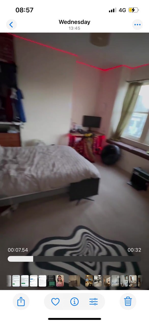 Room Available - 4 bed house Main Photo