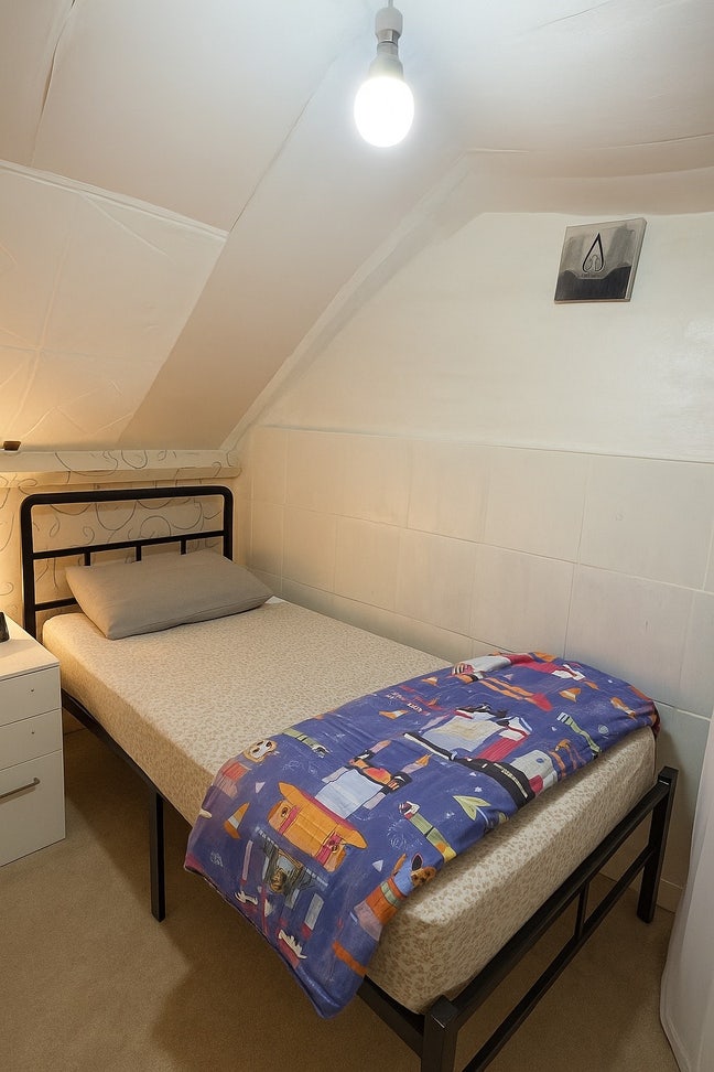 Box Room Available in Wembley/ muslims preferred Main Photo