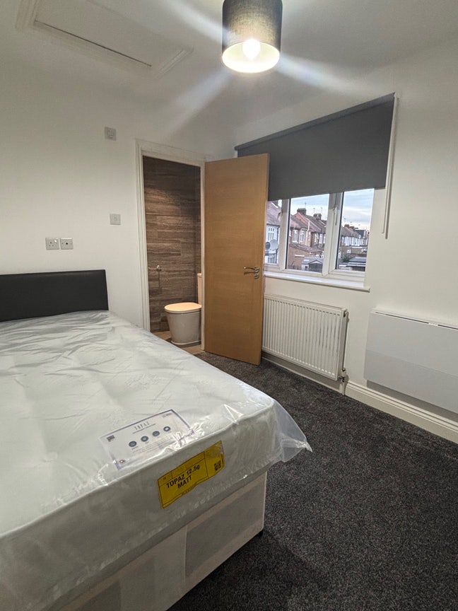 ⭐ Luxury Room in Modern House -  Own En-suite  Main Photo