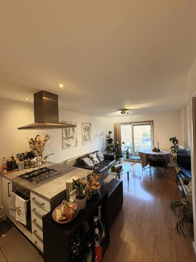 Spacious Ensuite Double Bedroom in Limehouse Main Photo