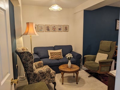 Cosy Small Double in Warm, Creative Home – BS4 Main Photo