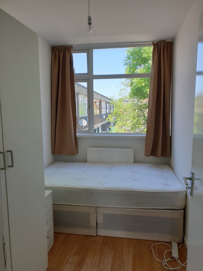 Room available - Whitechapel  Main Photo