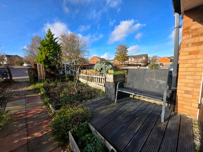 A charming and well-presented one-bedroom house  Main Photo