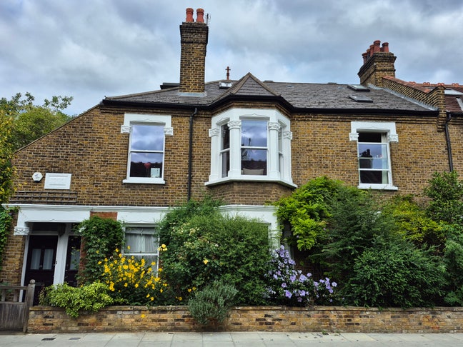 Garden Flat with Beautiful Garden Main Photo