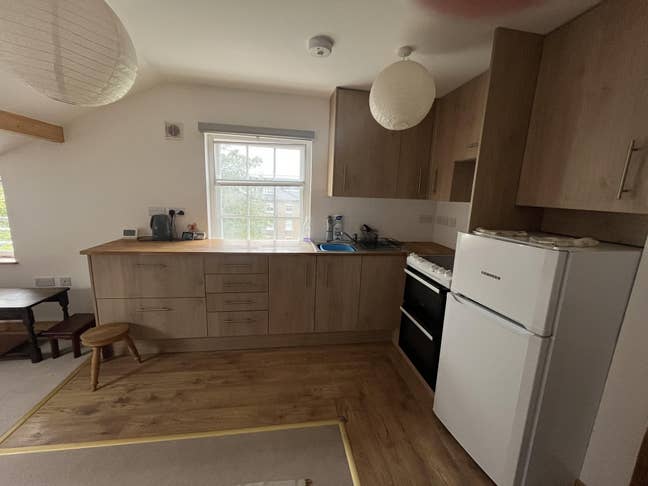 Cozy two-room flat with fully equipped kitchen Main Photo