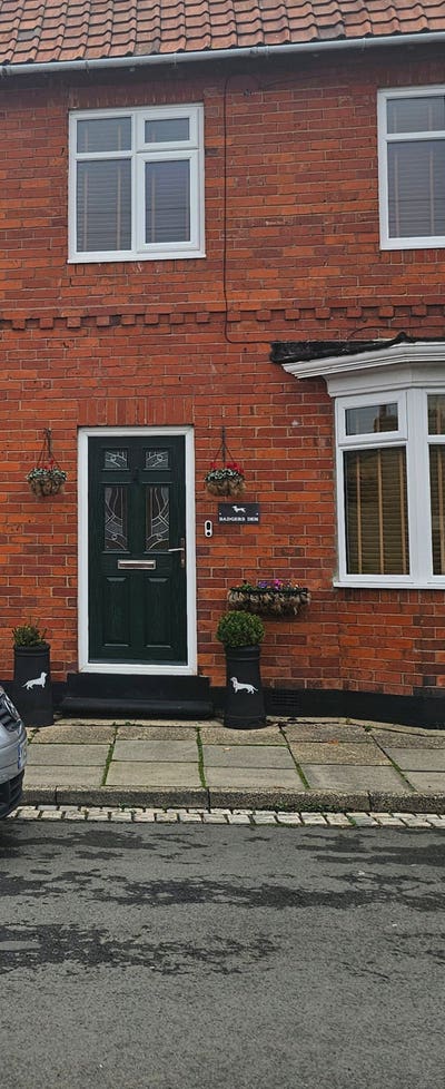 Double Bedroom with seperate living room/office Main Photo