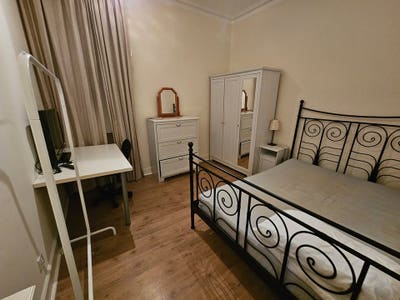Private Room to Rent in West End of Glasgow Main Photo