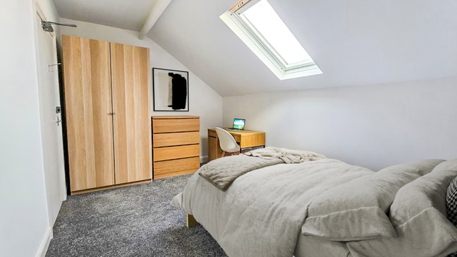 Rooms with bills included available from £450pcm Main Photo