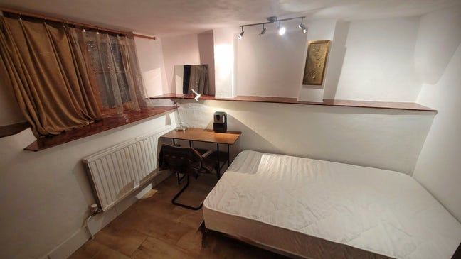 Room in shared house near Cowley and Iffley Rd Main Photo