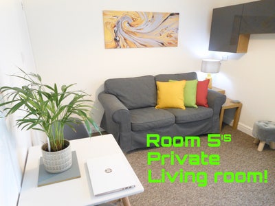 Bedroom + your very own private lounge Main Photo