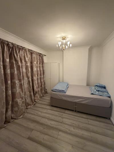 Very spacious and neat house ready to move in   Main Photo