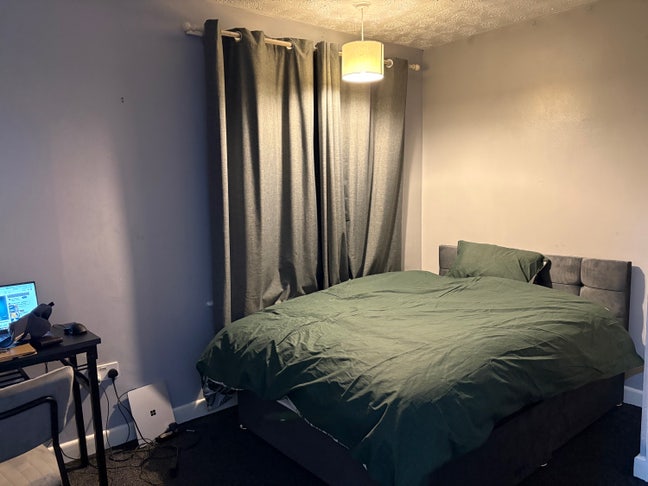 £590 Double room available now all bill inclusive Main Photo