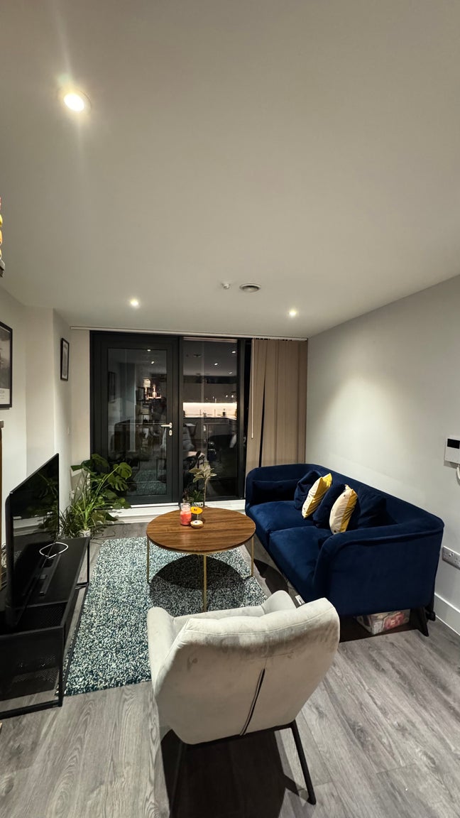 Room in 2 bed flat in green quarter Main Photo