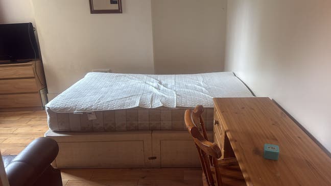 📍Bright Double Room in Friendly East Croydon Home Main Photo