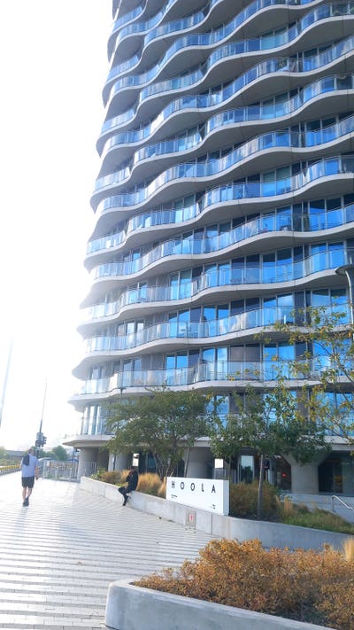 Royal Victoria E16 Stunning large Room/balcony! Main Photo