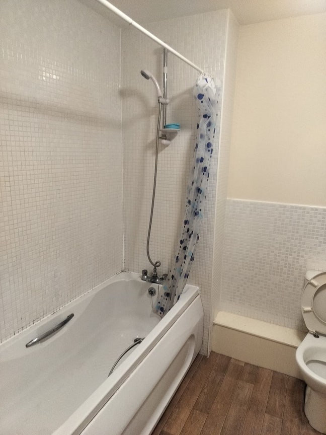 Ensuite double room available in Fallowfield Main Photo
