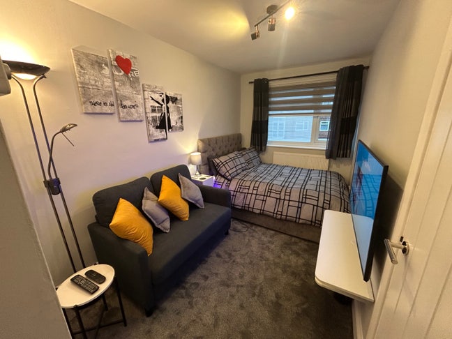 Private room with En-suite - All bills included  Main Photo