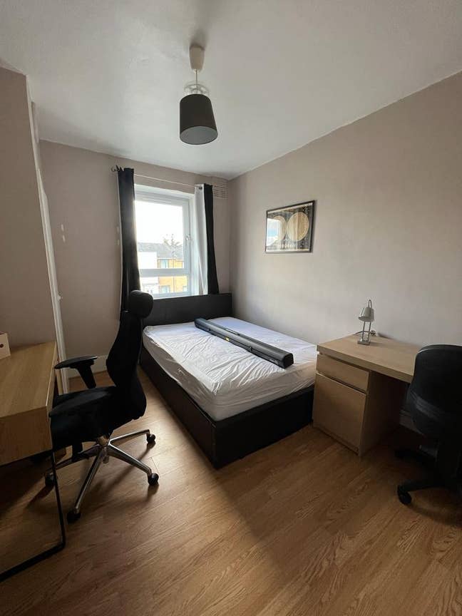 Lovely double room in residential area of Charlton Main Photo