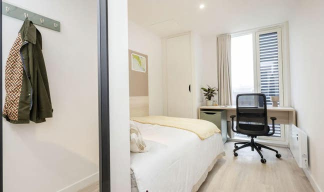 Short-term Standard Ensuite Parklands Dundee Main Photo