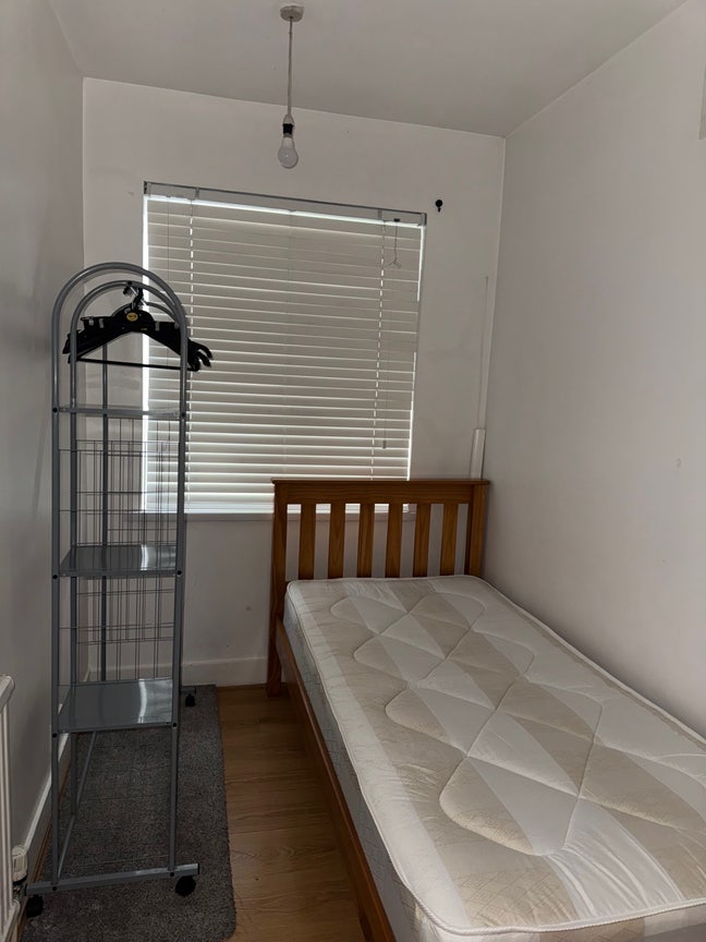 Single room for rent  Main Photo