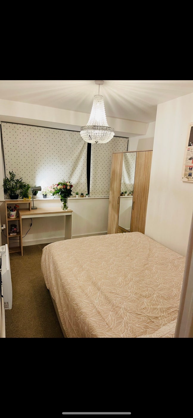 Private  Double Room Available  for Single Female  Main Photo