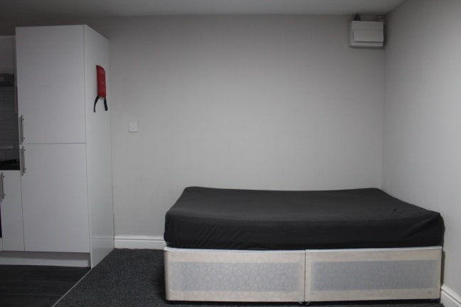 Studio Flat, Lower Cathedral Road, CF11 6LU Main Photo